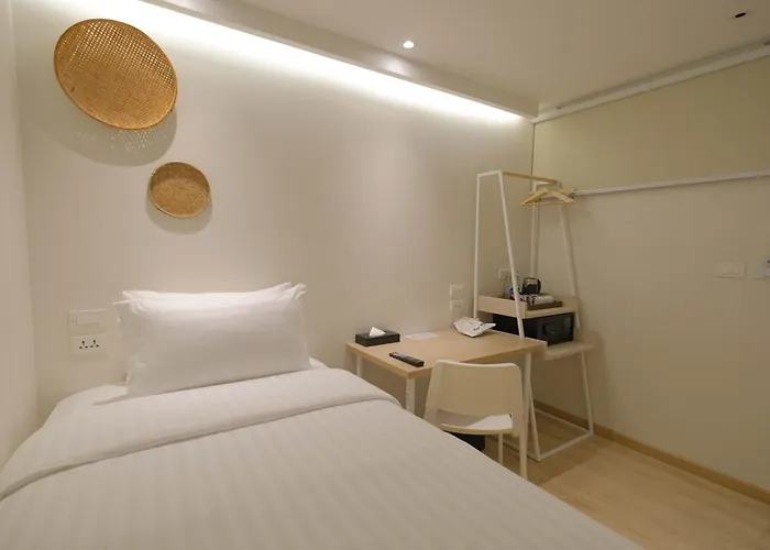 Simplestay Chatuchak, Surestay Collection By Western